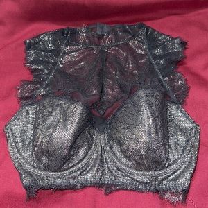 Preloved Victoria's Secret Halterneck Bra Crop Top 34D Dream Angels. Like New.